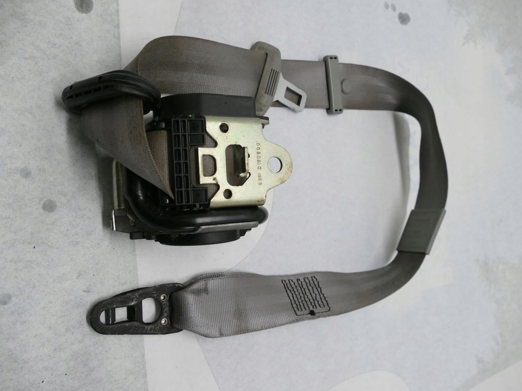 Купить Audi a8 2 d3 рестайлинг  ремень безопасности правый  перед