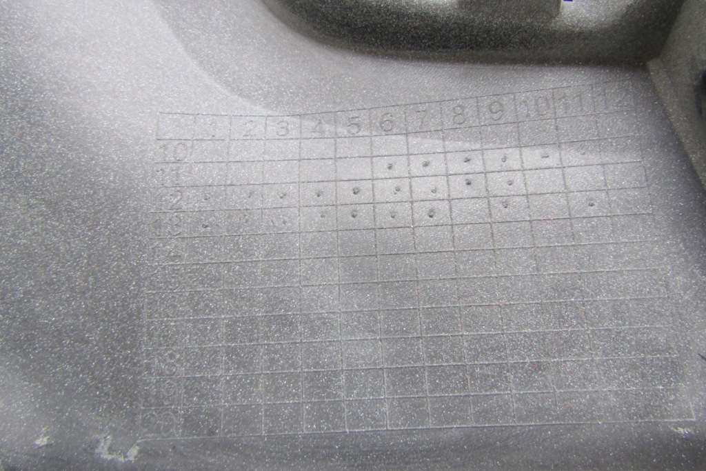 Купить Обшивка уголок бампер правый перед audi q3 offroad 11-13 8u0