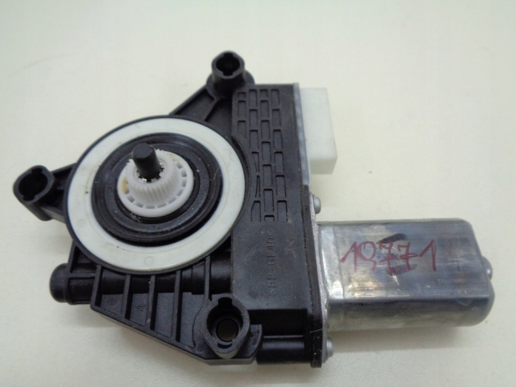 фото №1, Bmw 1 f40 моторчик стекло левый задняя