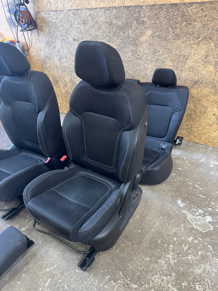фото №2, Сидіння сидіння заднє сидіння renault megane iv комплект підігрів