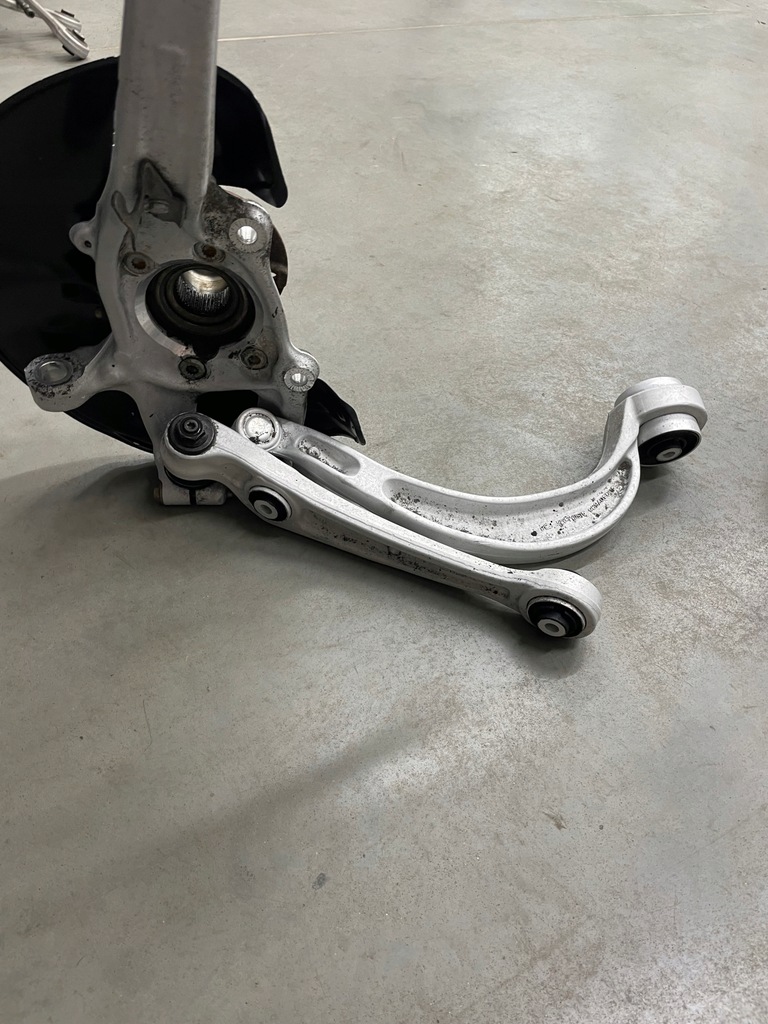 фото №7, Поворотний кулак комплектна a6 c7 лівий перед важіль важелі оригінал