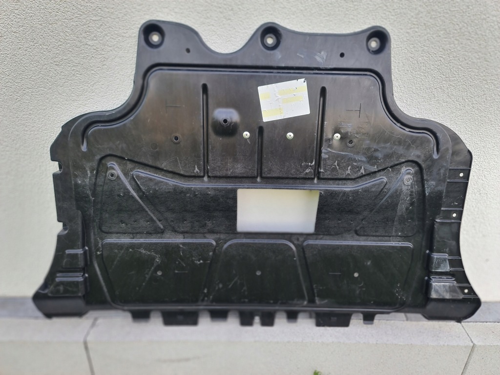 Купить Накладка двигателя пол audi a3 8y0825236