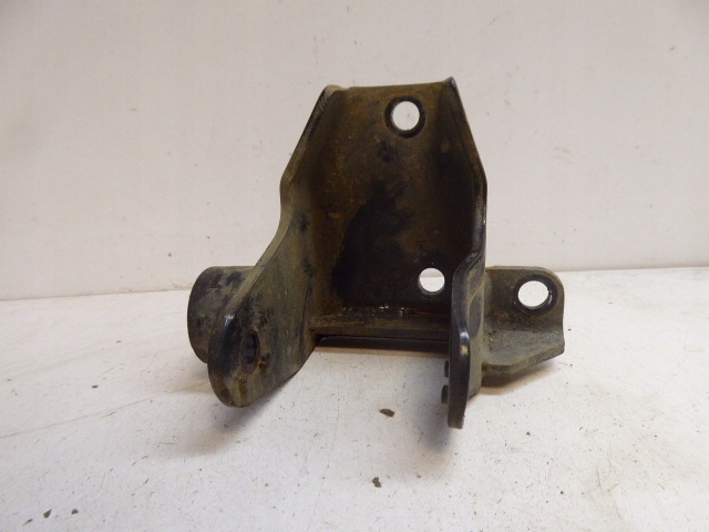 фото №1, Tucson i 04-10 кронштейн подушка кронштейн коробки 2.0 16v g4gc