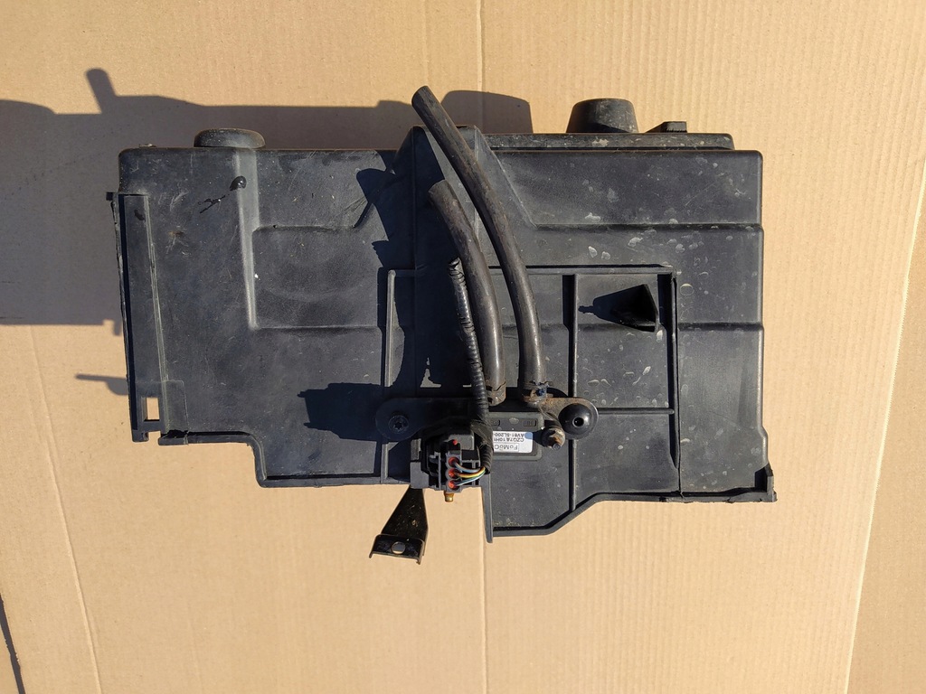 фото №1, Ford c-max mk2 корпус аккумулятор