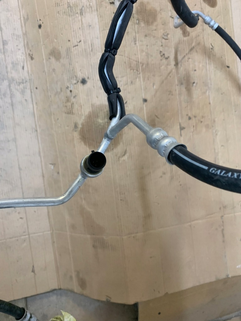 фото №9, Jeep compass ii 2 1.4 2018r 18r шланг wąż трубка кондиціонера оригінал eu