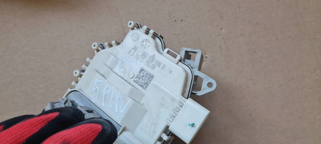 фото №7, Sq5 8r q5 замок дверь правый задняя 5 pin a4 b8 a5 s5 q5 8k0839016d