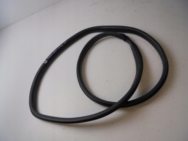 фото №1, Прокладка дверь левый задняя ford fiesta mk8 19 r