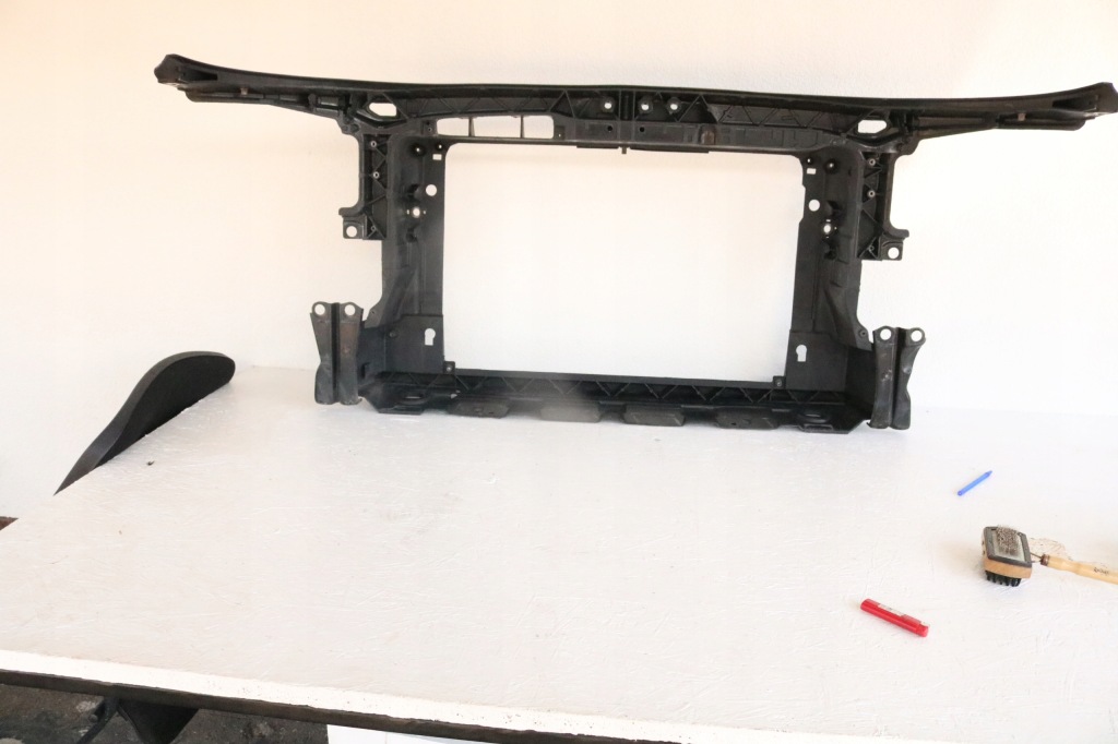 Audi a3 8p рестайлинг  ремень передний усилитель 8p0805594c Цена