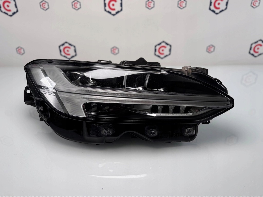 фото №1, Лампа права перед volvo s90 v90 full led 2016-