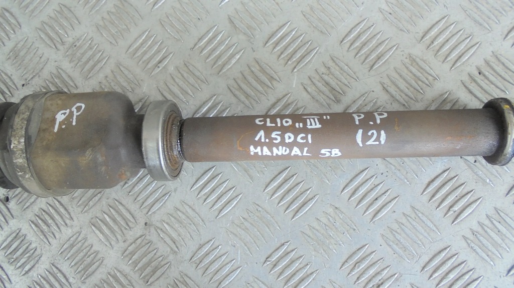 Приводной вал правый  перед renault clio 3 1.5 dci 05-12r Оригинал