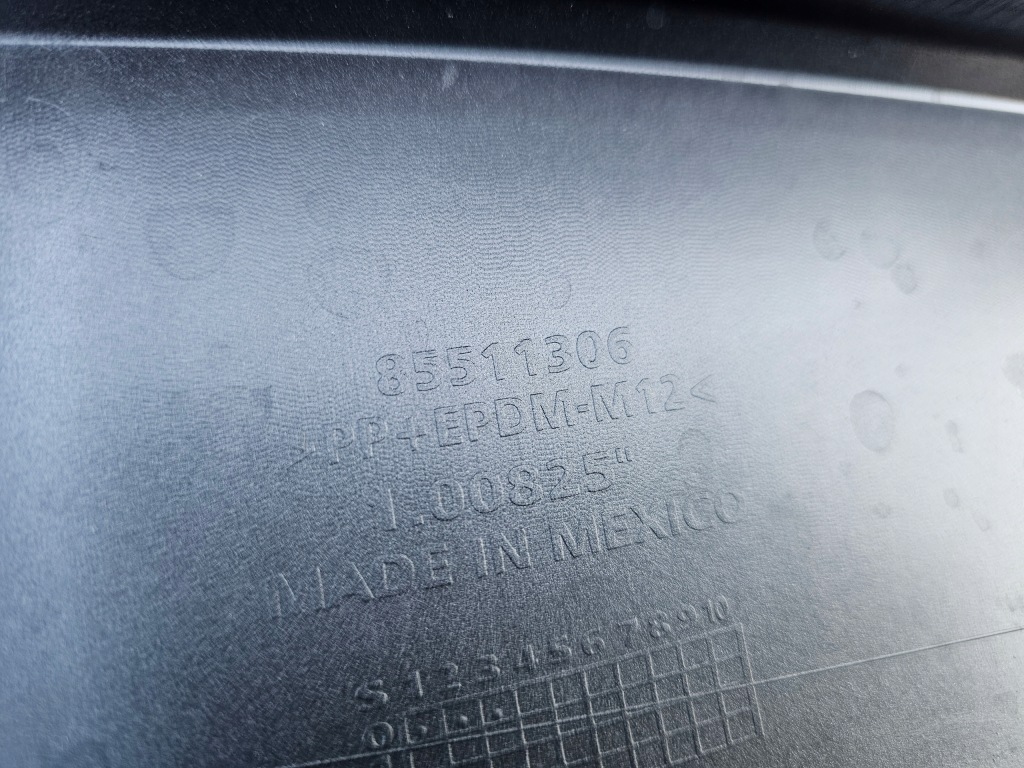 Купить Cadillac optiq бампер задний  задний kompletny 86542348