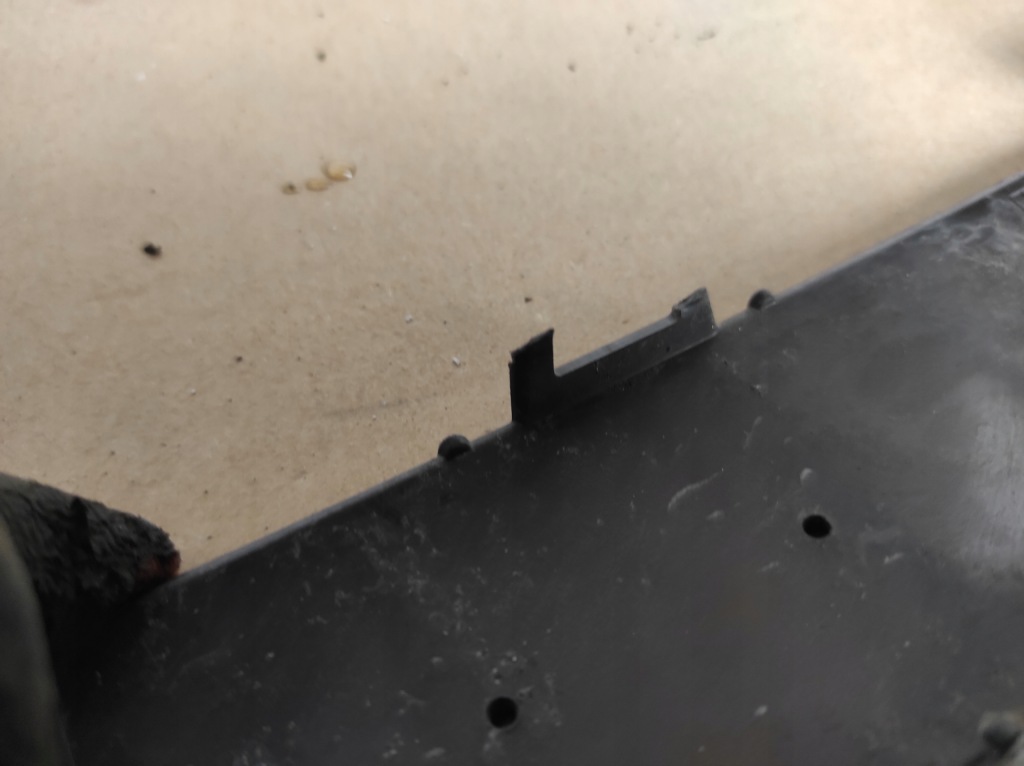 фото №8, Решётка средняя бампера задняя audi a6 c6 s-line 4f0807833