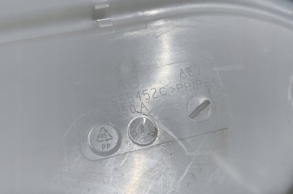 фото №5, Бак омивача audi q7 q8 vw touareg iii 4m0955452c 4m0955448