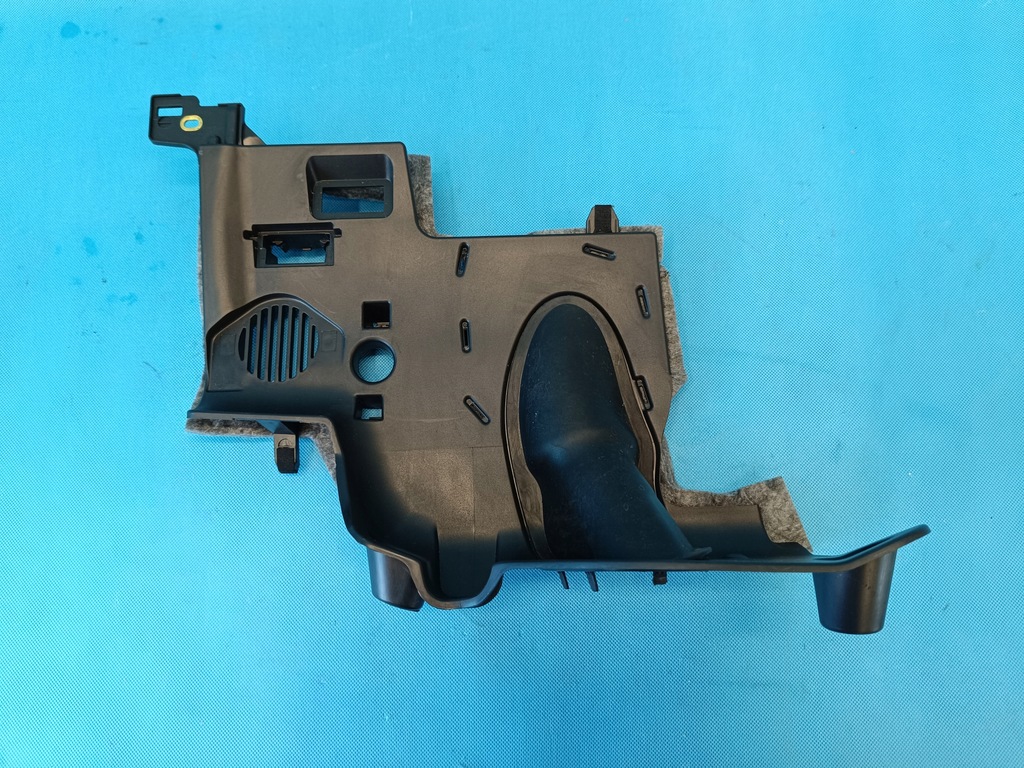 фото №1, Audi q5 fy lift 2.0 tdi 150kw 2022 r захист pod консоль динамік 80b863083c