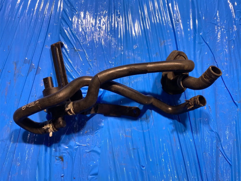 фото №1, Porsche macan 95b 2.0 tsi wąż шланги шланг помпа