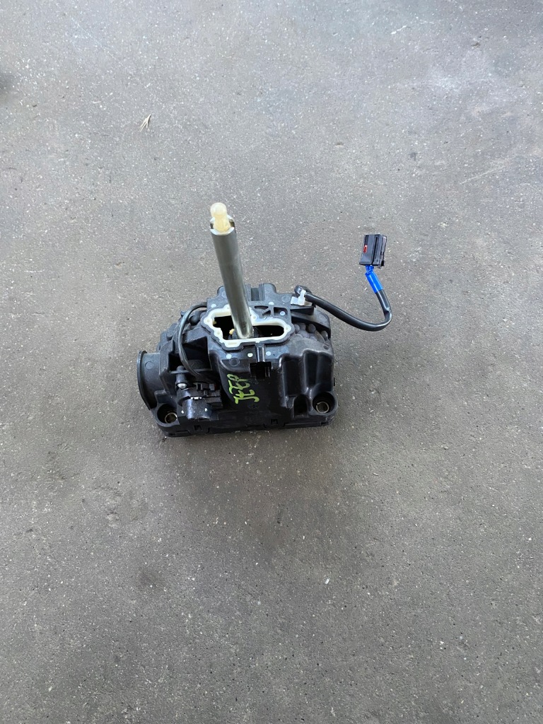 фото №1, Jeep grand cherokee wk2 домкрат рычаг передач