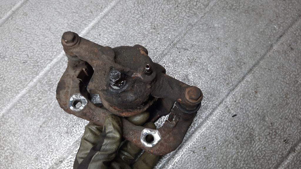 фото №4, Суппорт тормозной правый перед opel corsa c 04r 1.0b