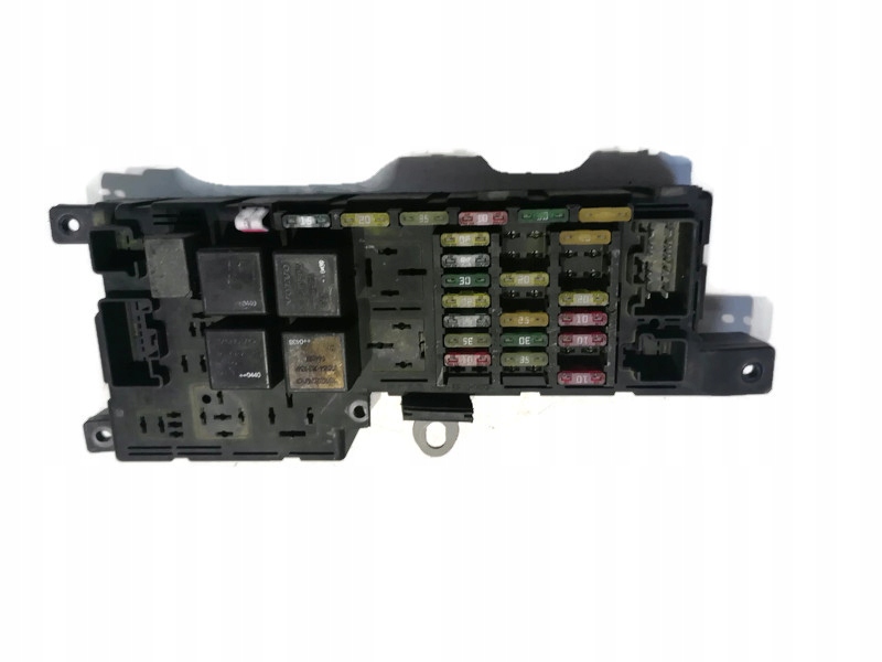 фото №1, Volvo v70 - модуль коробка bsi 30728008