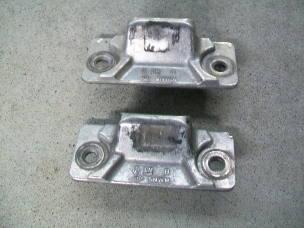 фото №1, Ограничитель засов дверь suwanek vivaro trafic 3