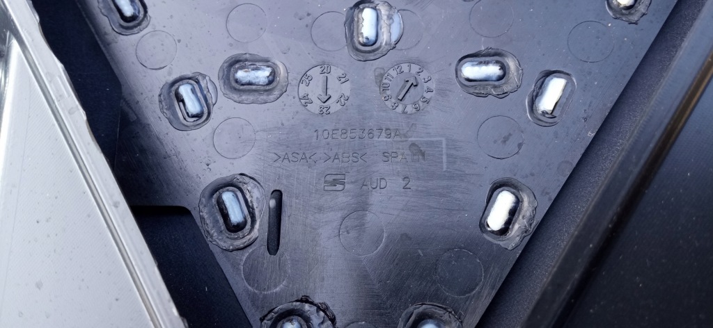 Seat cupra born 21- решітка радіатора частина верхній бампера перед каркас 10e807217h Київ