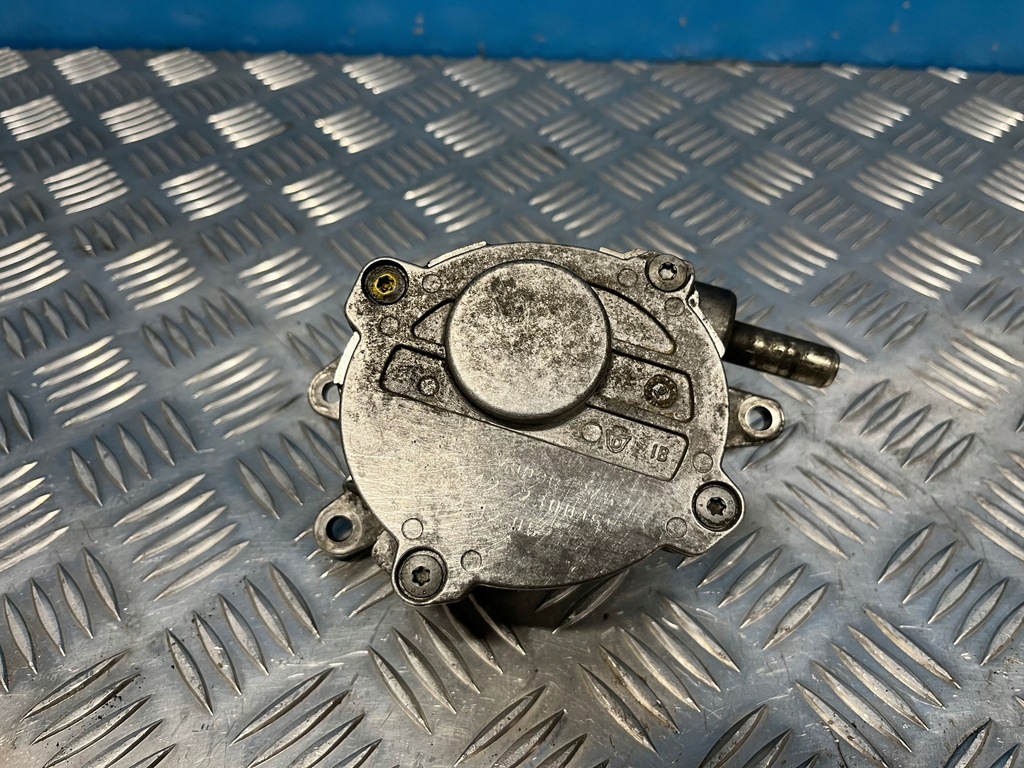 фото №1, Mercedes w211 3.0 cdi насос vacu a6422300165