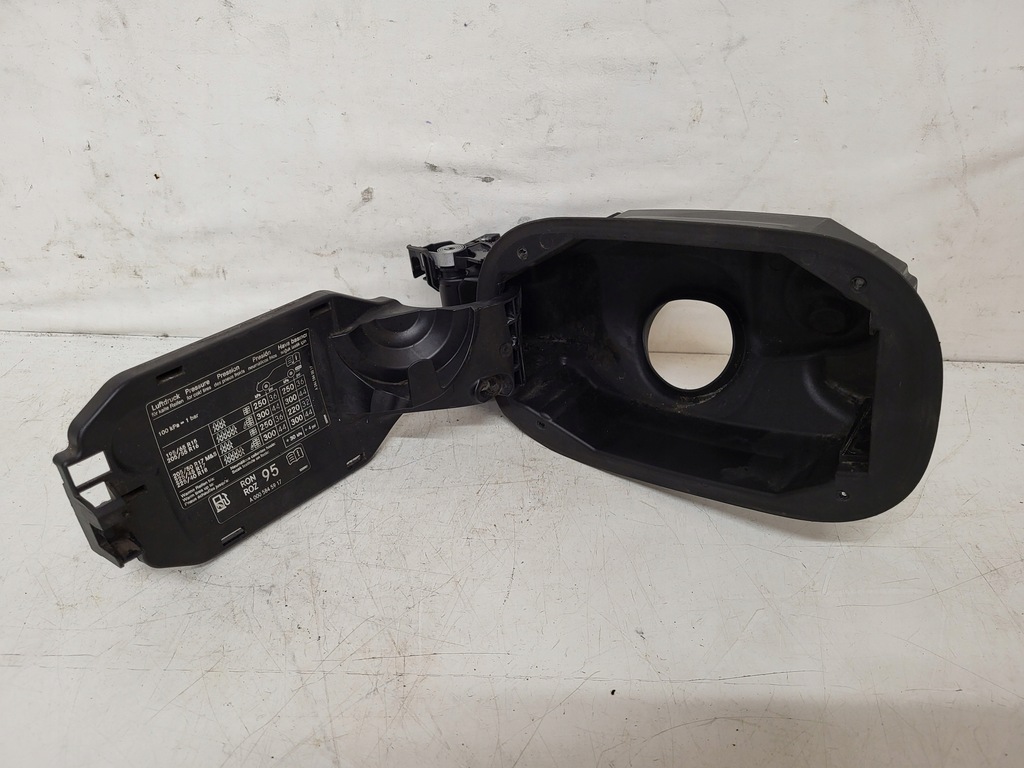 фото №1, Заливная горловина топлива mercedes b-klasa w246 a2465840017