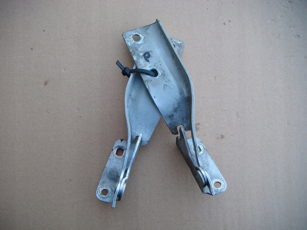 фото №1, Suzuki alto v 98-04 петли капот комплект