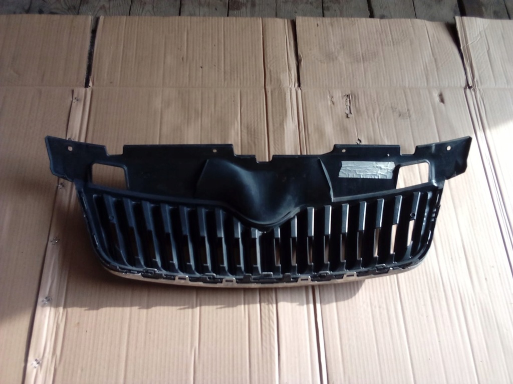 фото №7, Skoda fabia ii lift roomster решётка радиатора решётка радиатора радиатора оригинальная