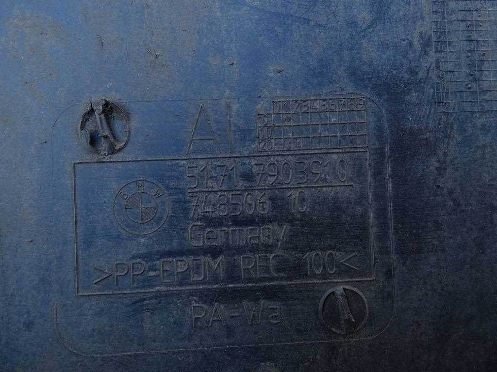 Підкрилок праве правий перед передні bmw e90 e91 lci m-pakiet 7903910 7059378 Недорого