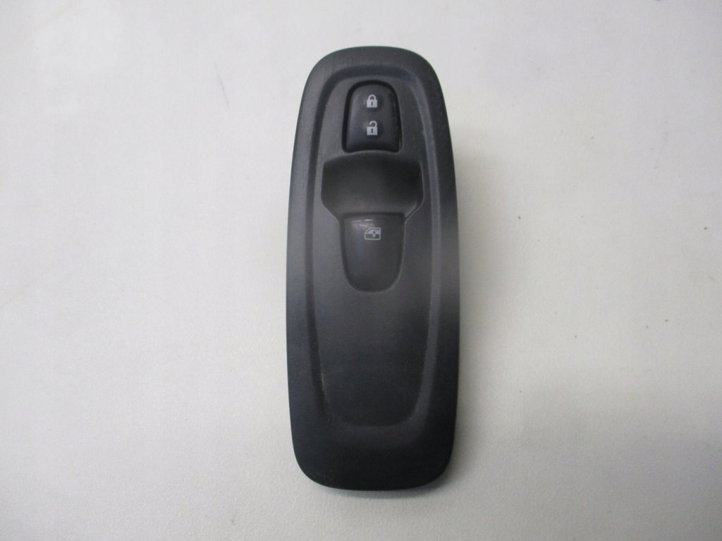 фото №1, Панель кнопка стекло правый перед renault kadjar