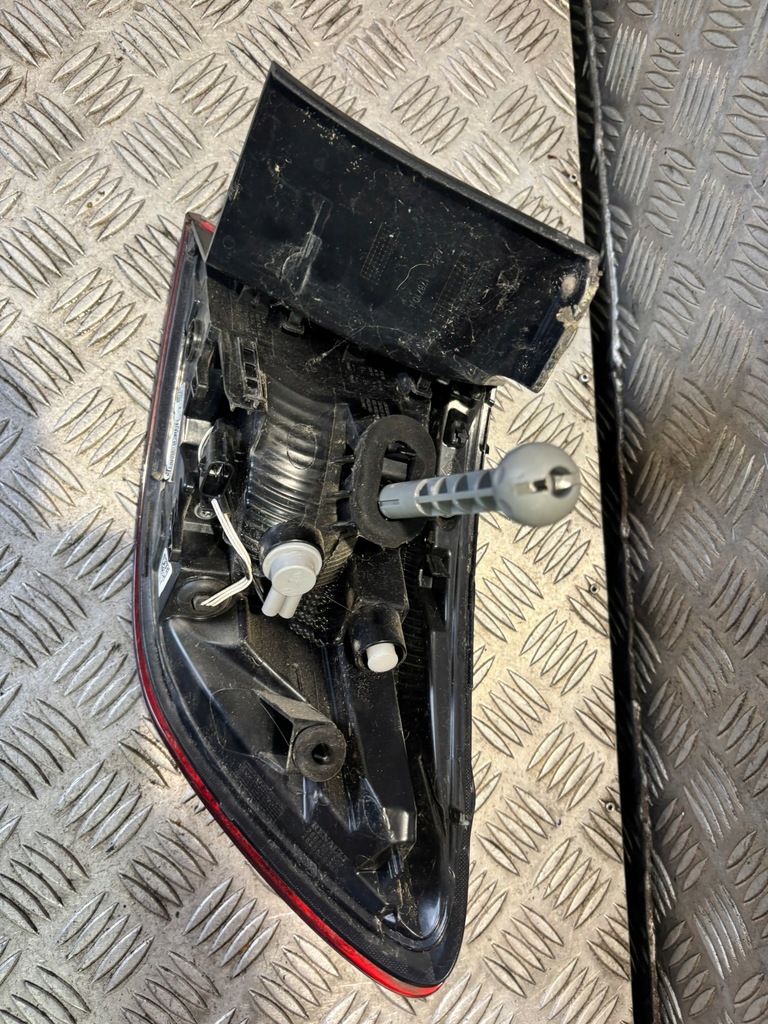 фото №5, Renault clio v лампа задняя левая led 265551550r