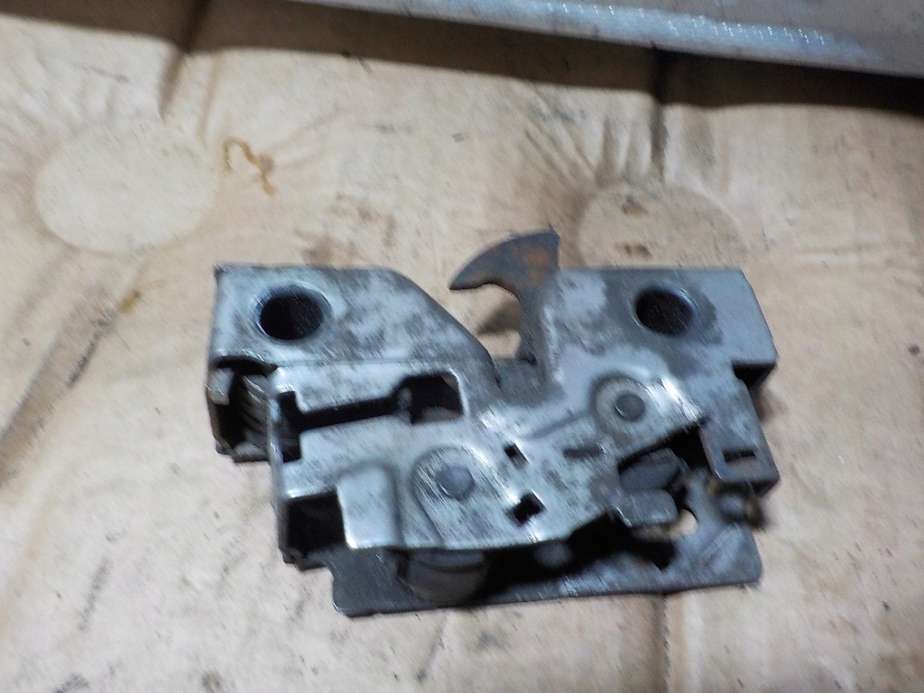 фото №3, Skoda rapid 1.6 tdi 2016r замок капот