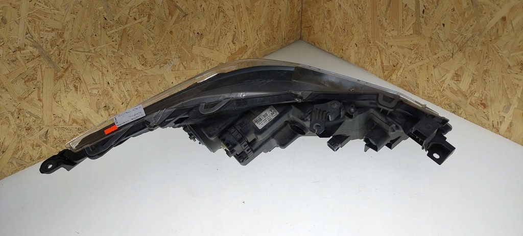 фото №11, Toyota corolla e210 e21 2020 лампы передние