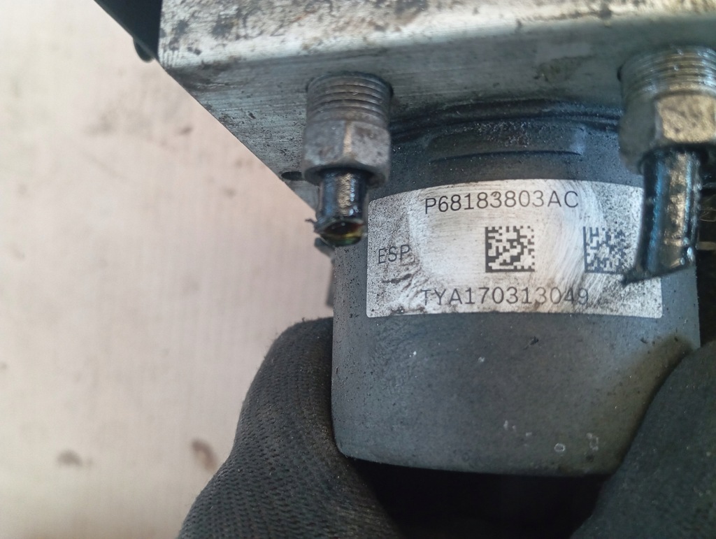 фото №9, Chrysler town country 11 насос abs 3.6 p68183803ac dodge grand caravan