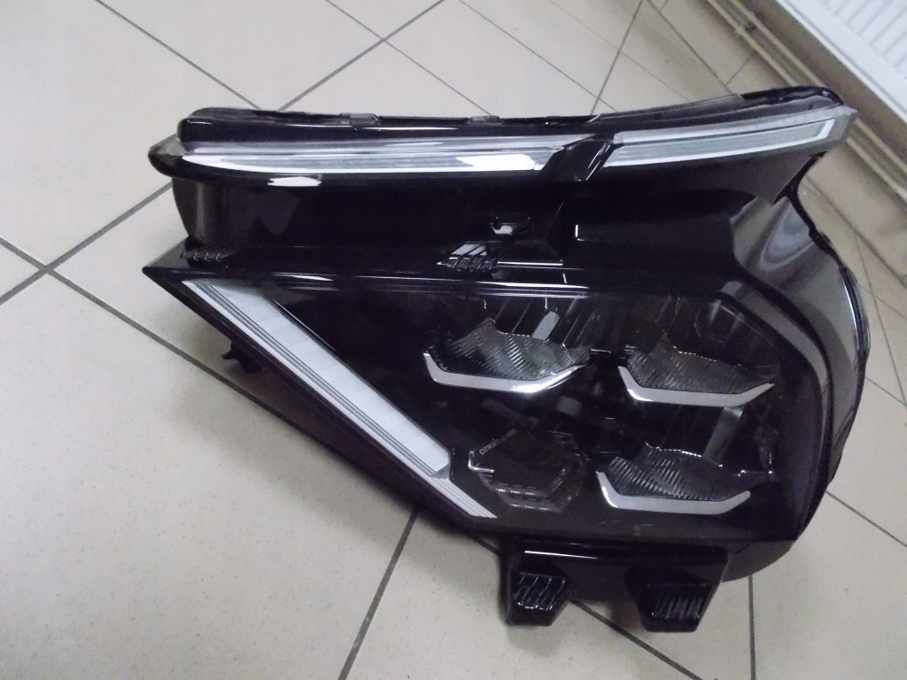 фото №1, Лампа левая перед citroen c4 iii 20- full led 9830649480