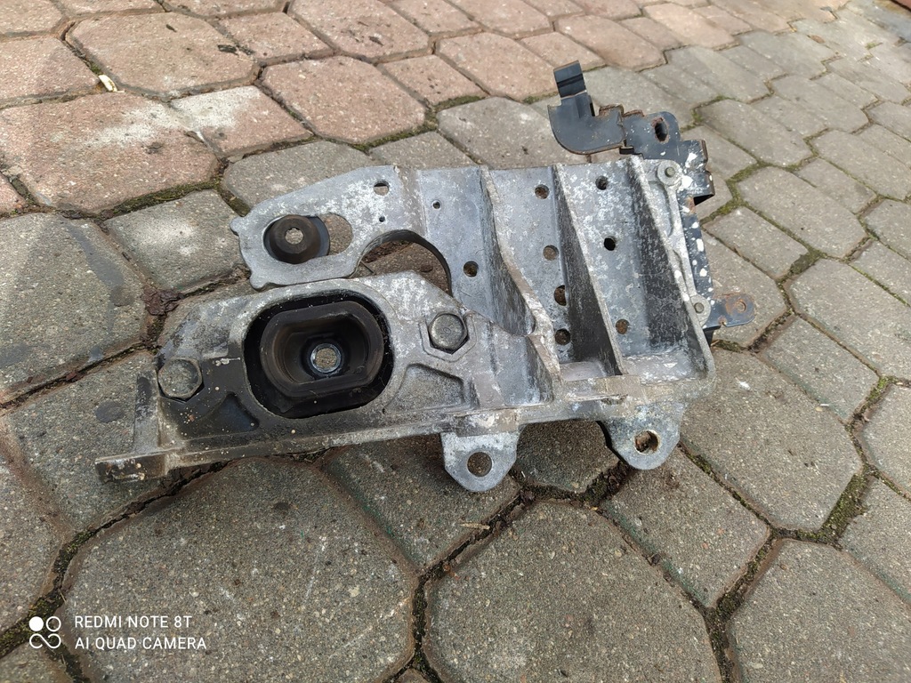 фото №1, Кронштейн подушка кронштейн nissan qashqai j10 1,5dci