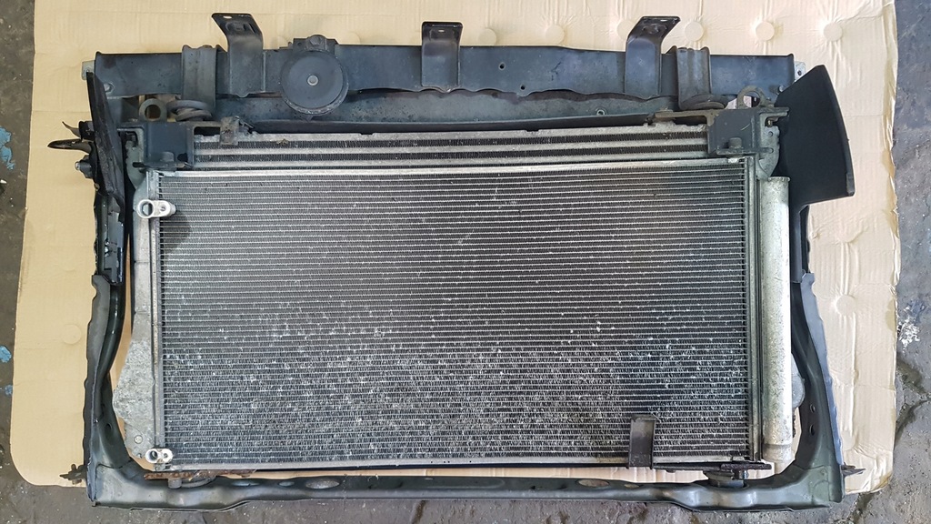 фото №1, Toyota auris 07-12 2.0 d4d радіатор pas передній комплект