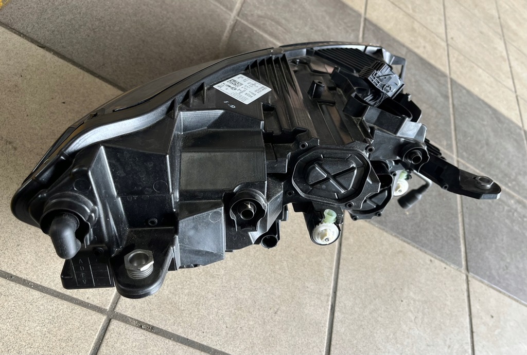 фото №9, Лампа левая передняя skoda enyaq crystal lightnig