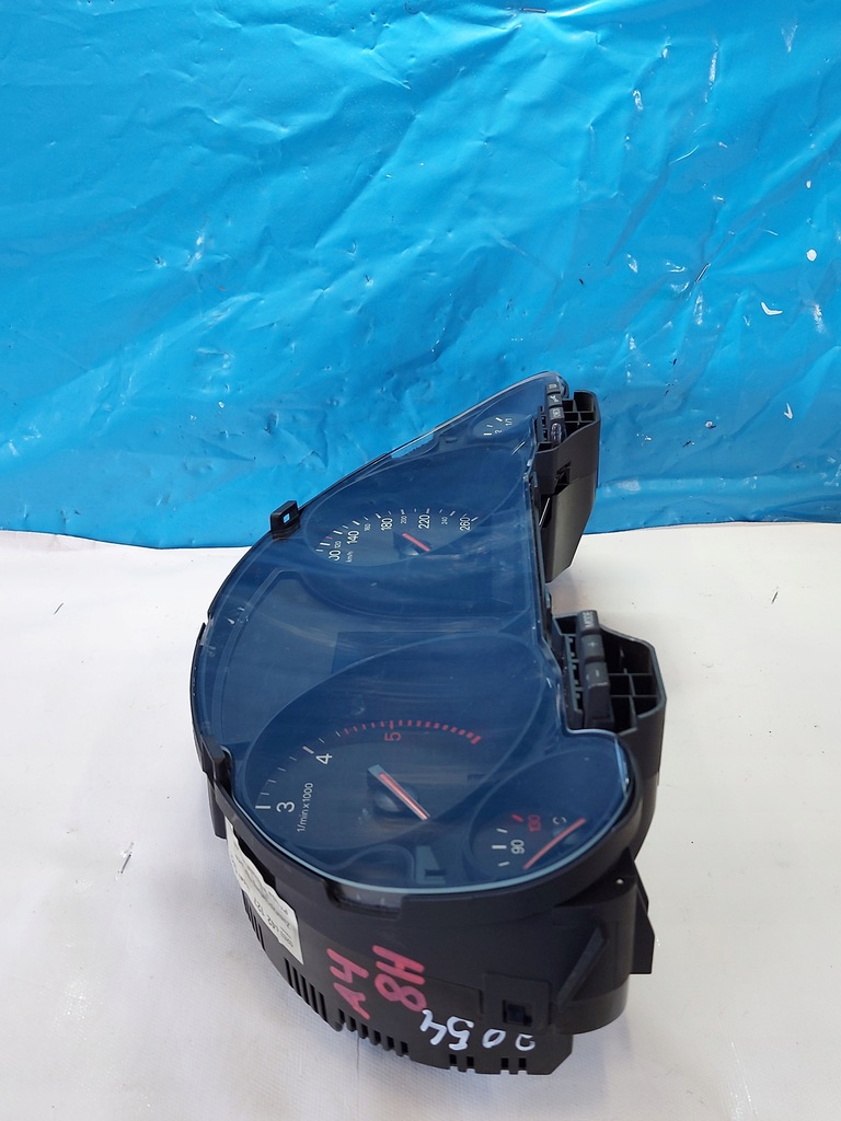 фото №8, Счетчик приборная панель a4 b6 8h 2.5 tdi 8h0920930f