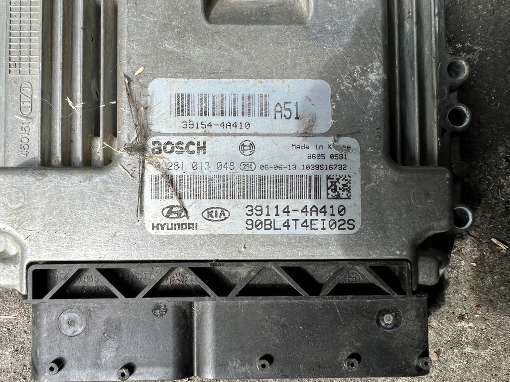 фото №1, Kia sorento 2.5 crdi блок керування двигуна 0281013048