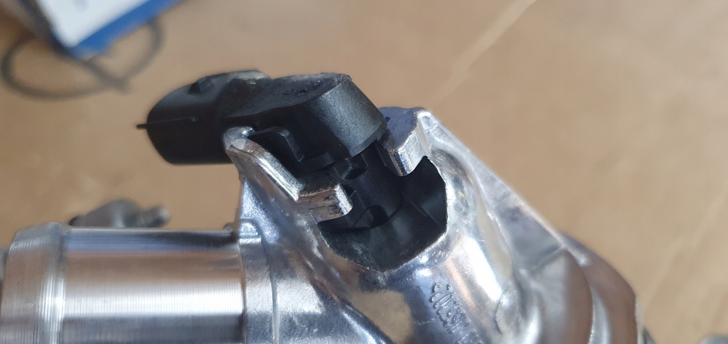 Насос води оливи opel 12635767 Зі Шроту