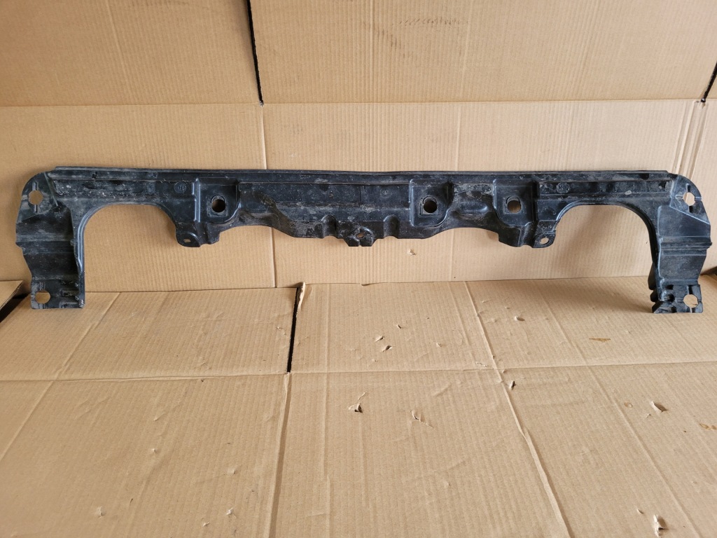 Купити Toyota hilux viii 8 накладка нижня радіатора 52129-kk010