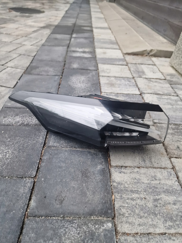 фото №1, Peugeot 308 gt лампа левая задняя