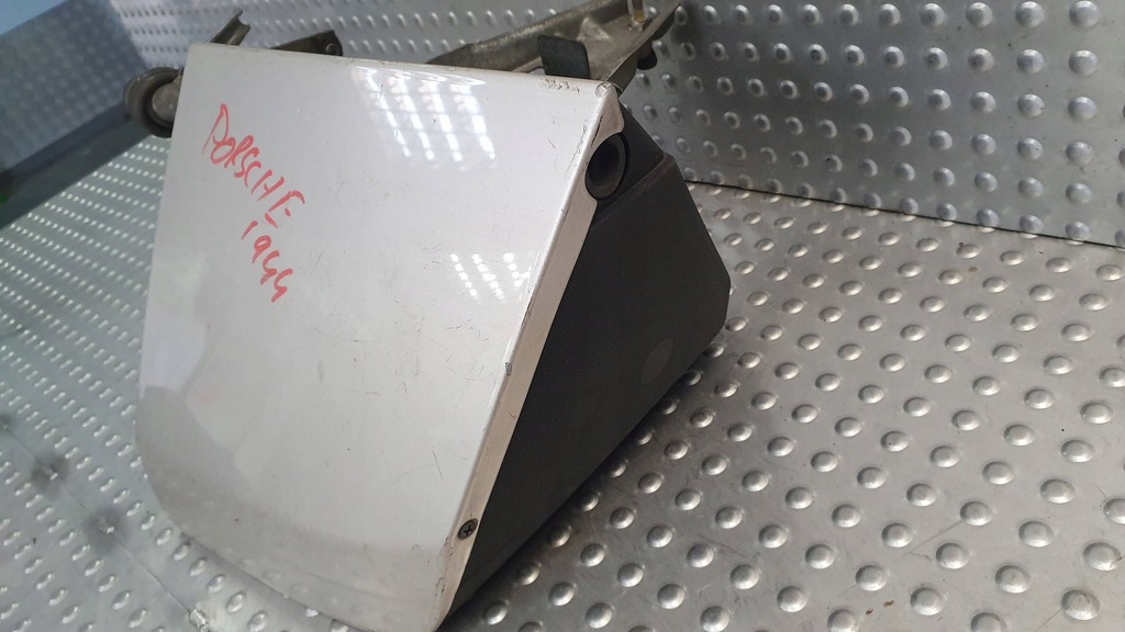 фото №8, Лампа перед левая porsche 944 82-