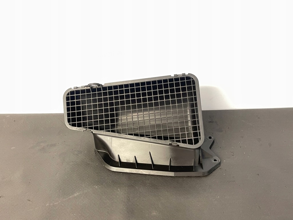 фото №1, Audi a5 s5 8t впуск воздуха 8k1819904