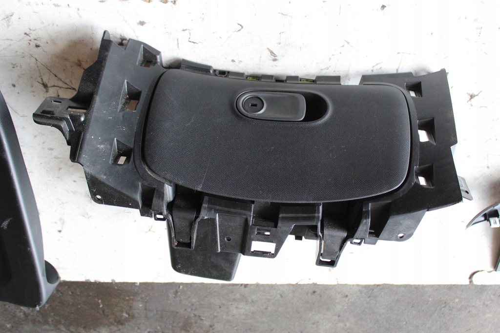 фото №1, Smart forfour ii 2014-.. a453 бардачок пасажира europa