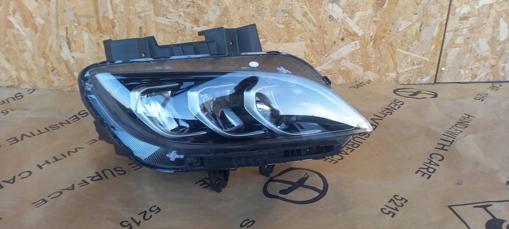 Купить Hyundai kona рестайлинг  правый  фара full led идеальное состояние