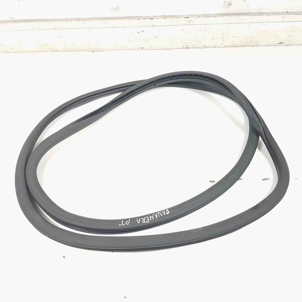 фото №1, Ущільнювач двері правий задня porsche panamera 970 i