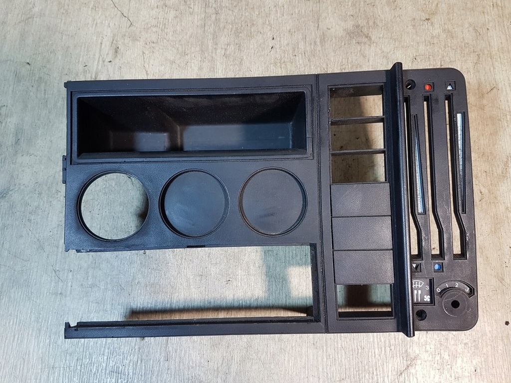 фото №1, Пластик захист рамка консолі vw lt lift