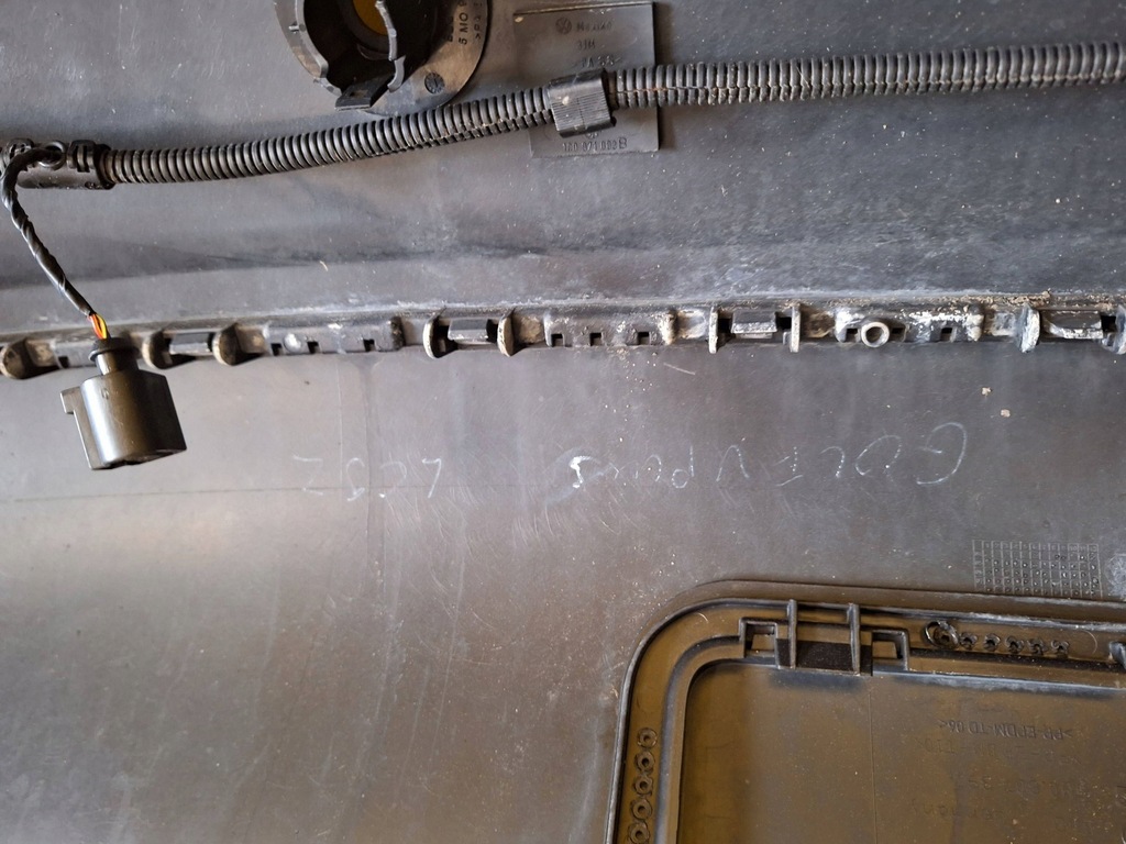 фото №12, Бампер задняя задний volkswagen vw golf v plus hb 5d lak: lc9z nr472